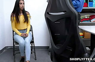 Teen slut pussy rammed by store officer